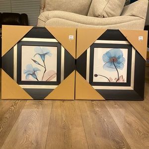2 Floral Portraits|New|Still Packaged
